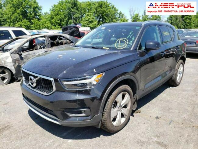 Volvo XC 40 2020, 2.0L, 4x4, T5 MOMENTUM, od ubezpieczalni