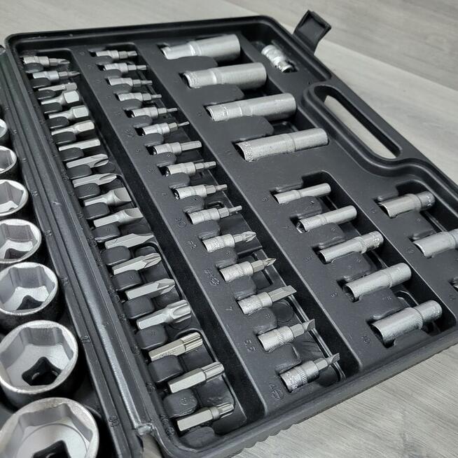 Nowe zestawy kluczy nasadowych 94el. champion walizka