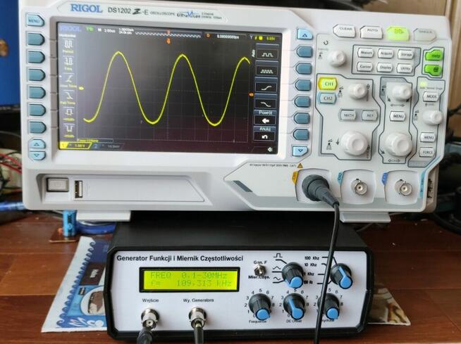 Generator Funkcji z miernikiem częstotliwości