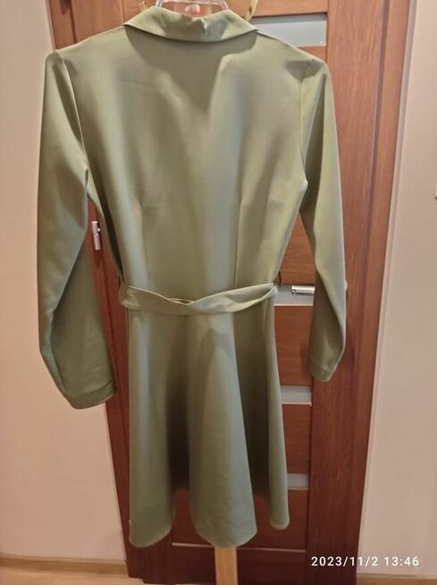 Sukienka rozkloszowana z paskiem 36/38