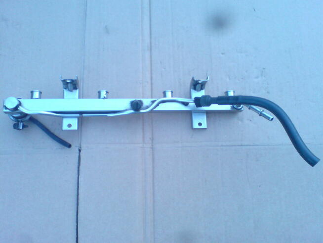 Listwa wtryskowa paliwa 2.0 2.3T Saab 93 I 95 I B205E B235E