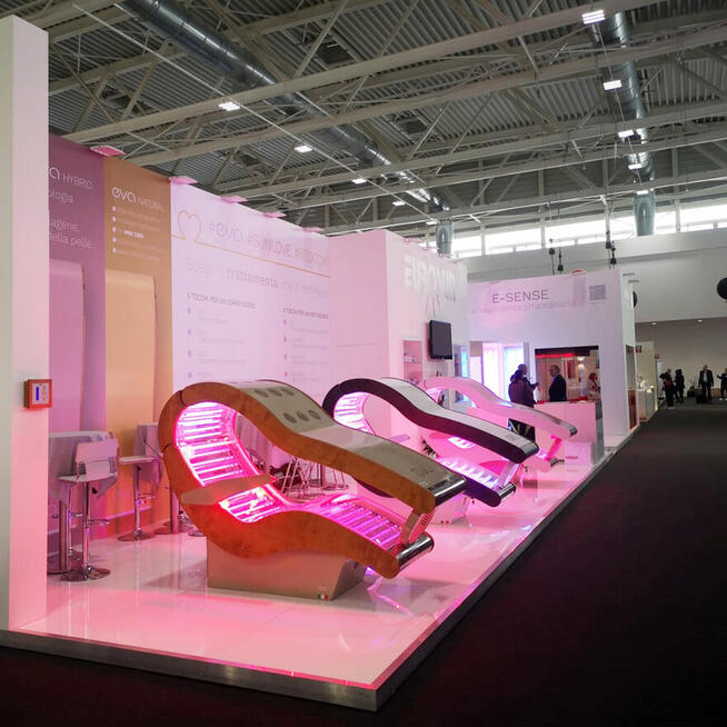 Infuzja tlenowa Koloroterapia Chromoterapia Solarium LED UV