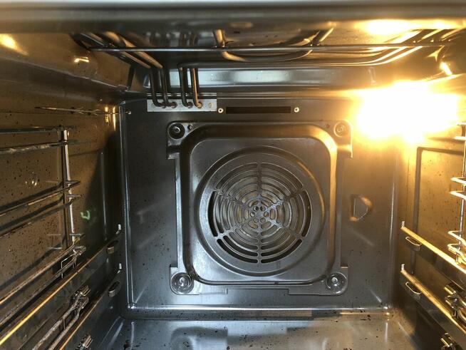 Kuchenka z płyta ceramiczna