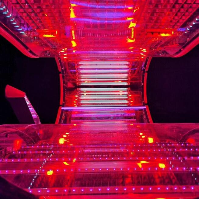 Infuzja tlenowa Koloroterapia Chromoterapia Solarium LED UV