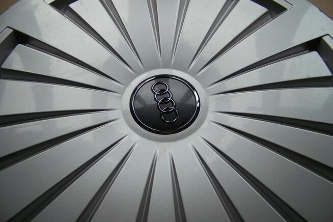 8W0601147 4x Oryginał Kołpaki Audi A4 lub A3 A6 16 cali