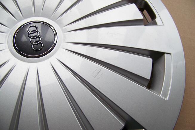 8W0601147 4x Oryginał Kołpaki Audi A4 lub A3 A6 16 cali