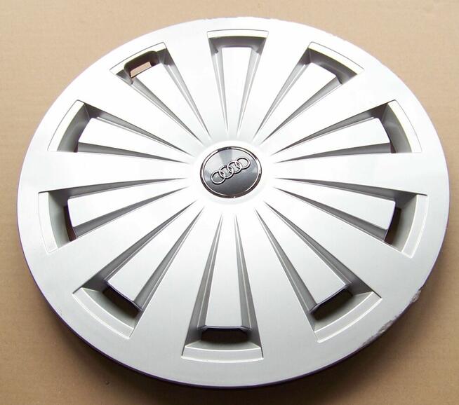 8W0601147 4x Oryginał Kołpaki Audi A4 lub A3 A6 16 cali