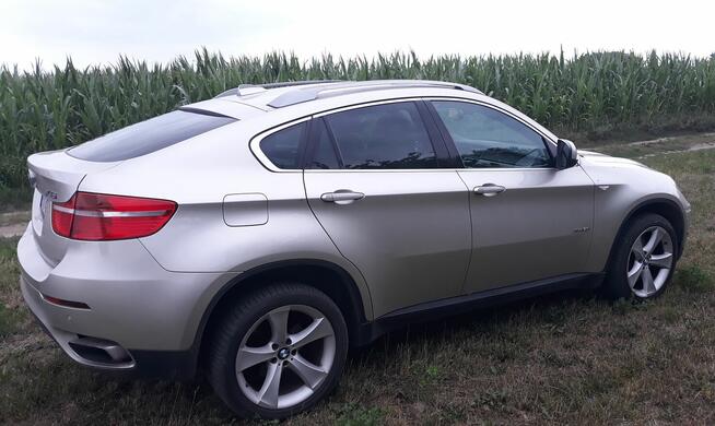 BMW X6 xDrive50i 407KM