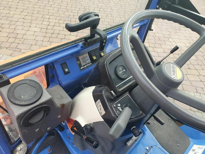 Kosiarka profesjonalna Iseki SF230 23KM kabina pług zamiatar