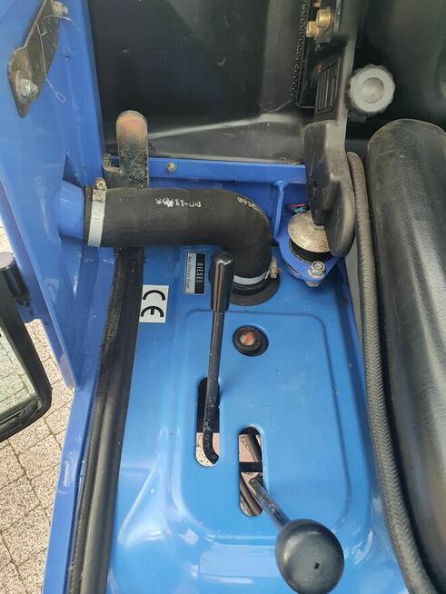 Kosiarka profesjonalna Iseki SF230 23KM kabina pług zamiatar