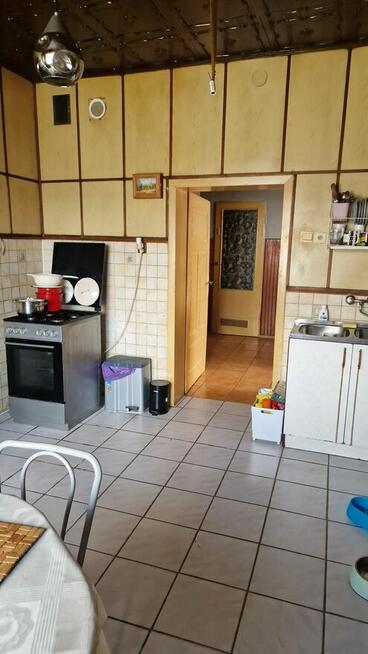 Poręba dom parterowy blisko centrum z budynkiem pod działaln