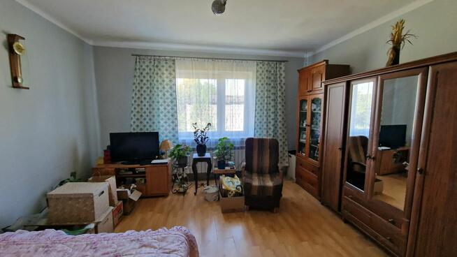 Poręba dom parterowy blisko centrum z budynkiem pod działaln