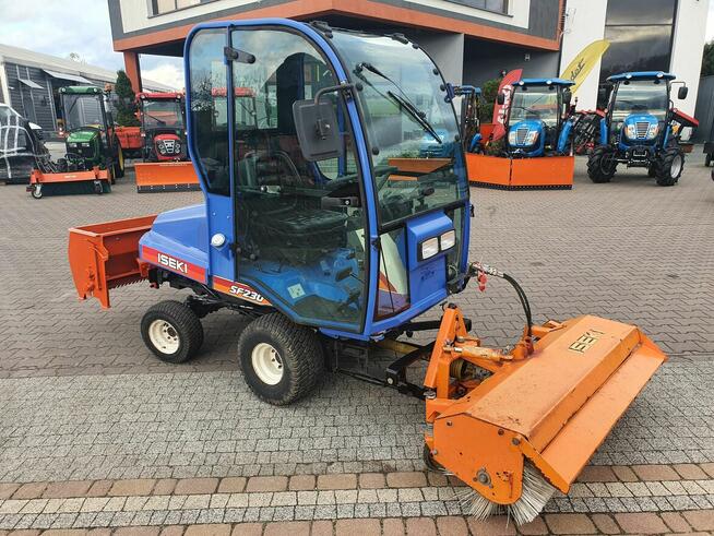 Kosiarka profesjonalna Iseki SF230 23KM kabina pług zamiatar