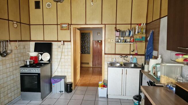 Poręba dom parterowy blisko centrum z budynkiem pod działaln