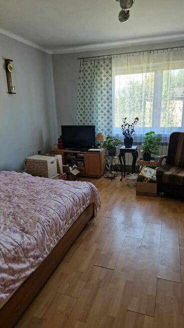 Poręba dom parterowy blisko centrum z budynkiem pod działaln