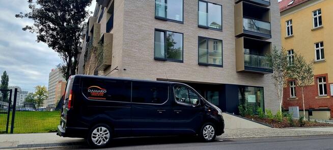 Transport na lotnisko Warszawa Chopina – busy 24/7 | PL & DE