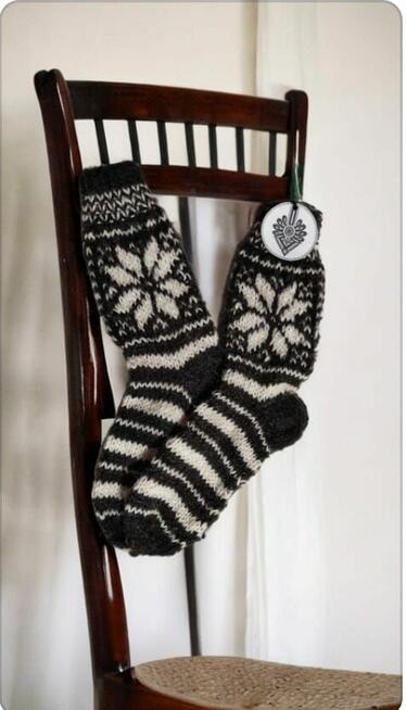 Swetry wełniane góralskie, skarpety, rękawice, czapki