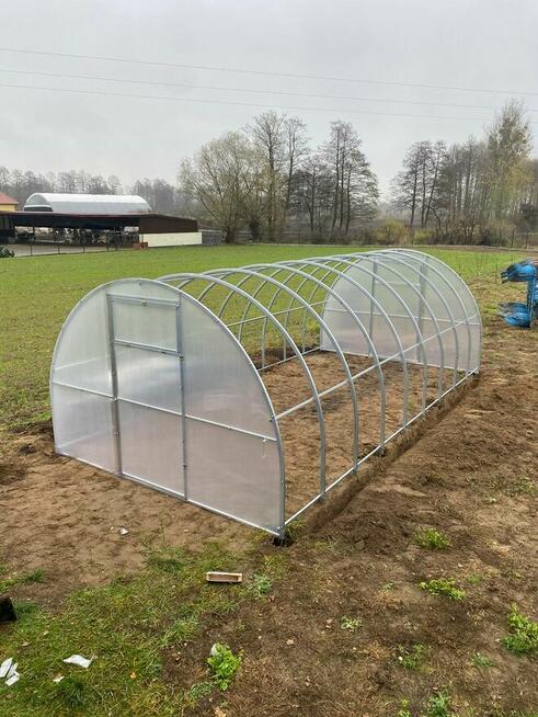 Szklarnia z poliwęglanu; tunel foliowy