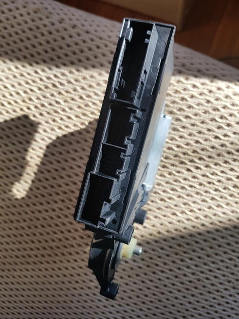 Audi A4 B6 B7 silniczek szyby prawy tył 8E0959802E