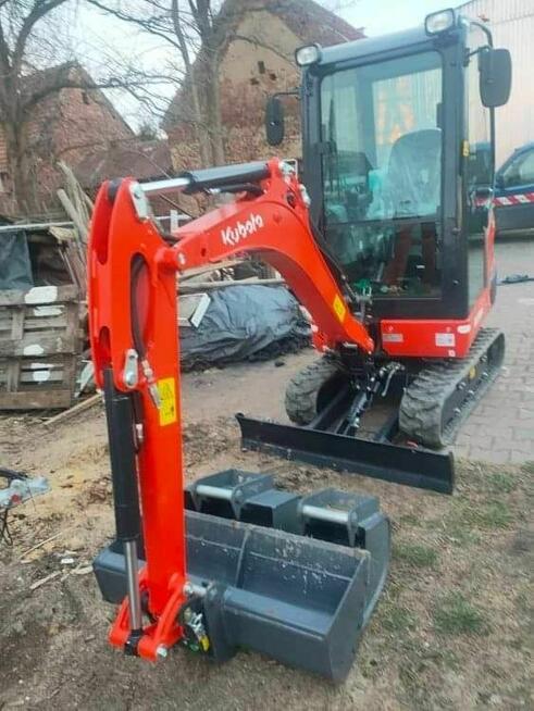 Usługi minikoparką z operatorem, prace ziemne