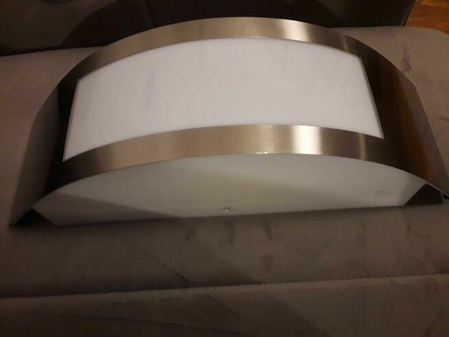 lampa kinkiet z żarówką