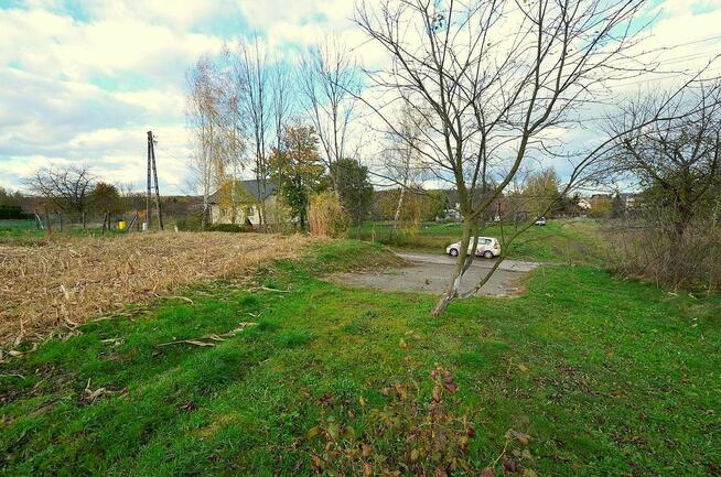 Sprzedam ładną działkę w Morawsku!