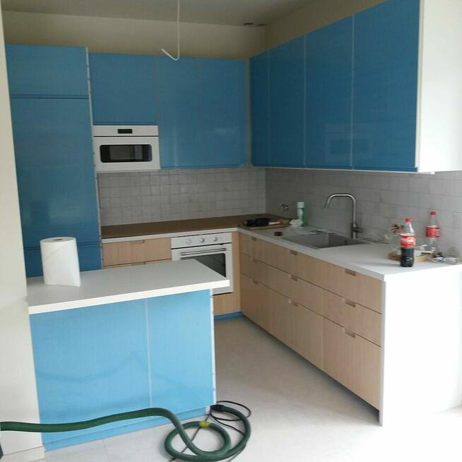 Montaż kuchni i mebli IKEA. Szafy PAX.