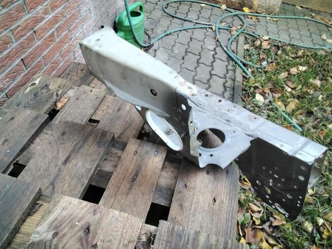 Nissan Almera prawa podłużnica