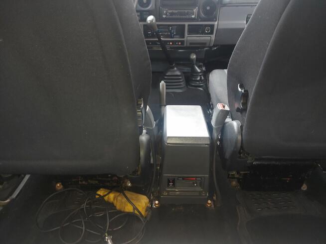 Toyota Landcruiser Hzj 73 4.2