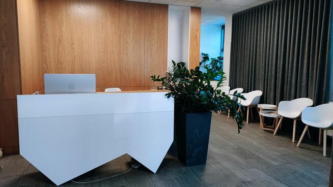 Stomatolog, implanty, ortodoncja, dentysta dziecięcy,