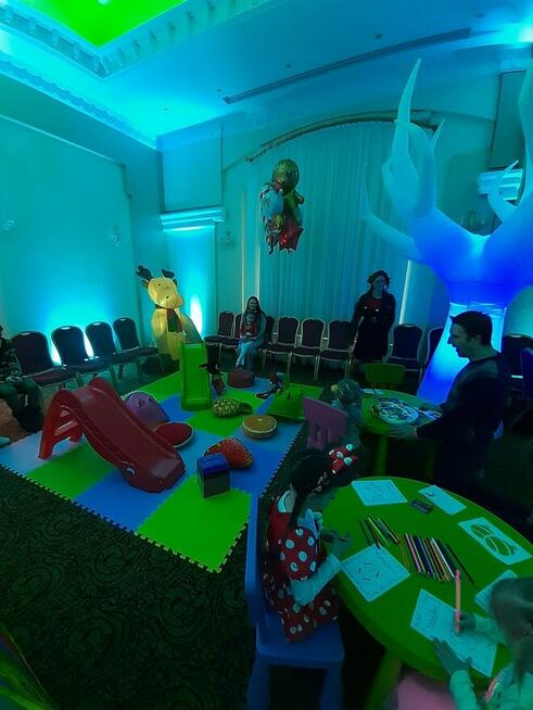 Animatorzy Elfy Śnieżynki wynajem Św. Mikołaja tronu