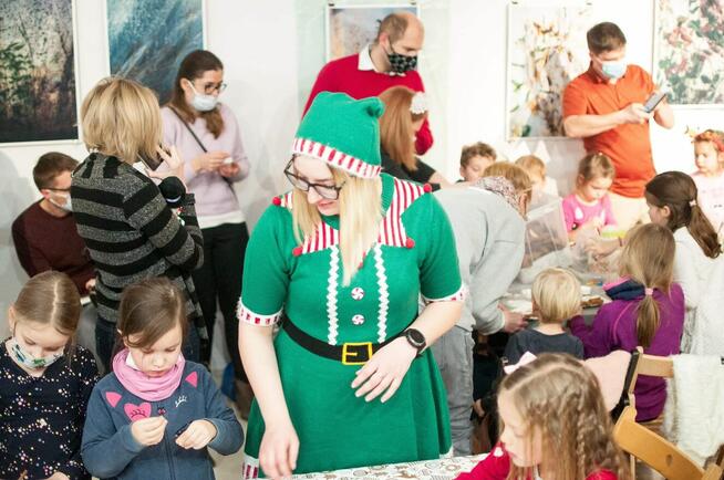 Animatorzy Elfy Śnieżynki wynajem Św. Mikołaja tronu