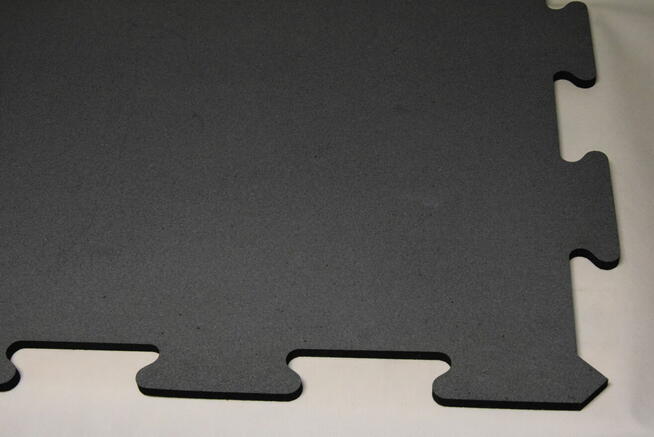 SBR mata w rolce czarna 2mm mocno gęsta