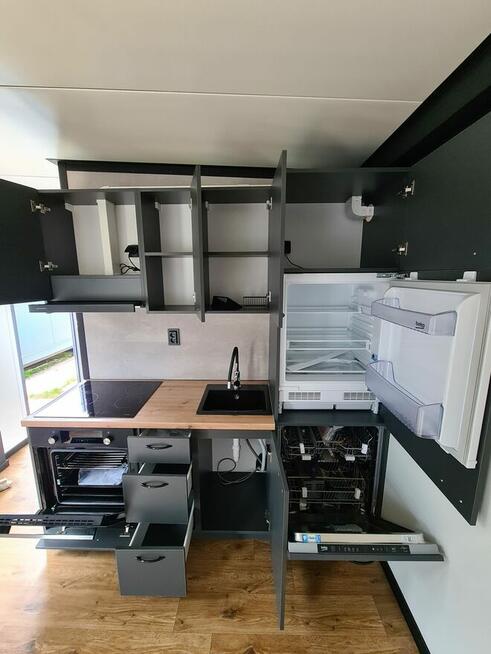 Domek z płyty warstwowej, Pawilon Handlowy - MOBILE LOFT