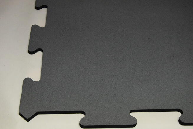 Mata cienka gumowa SBR w rolce 2mm zbita