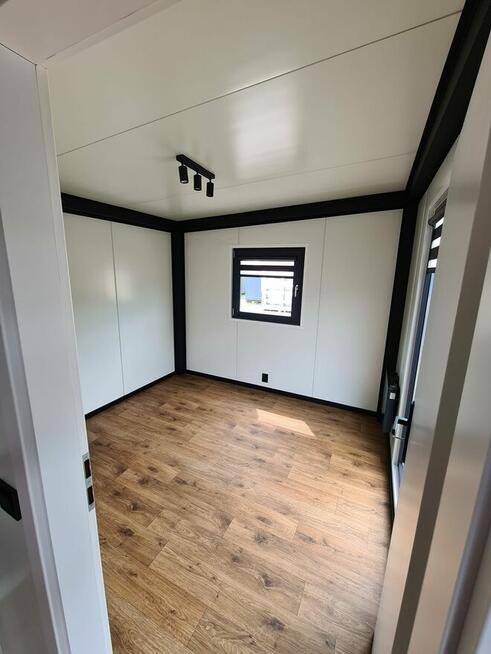 Domek z płyty warstwowej, Pawilon Handlowy - MOBILE LOFT