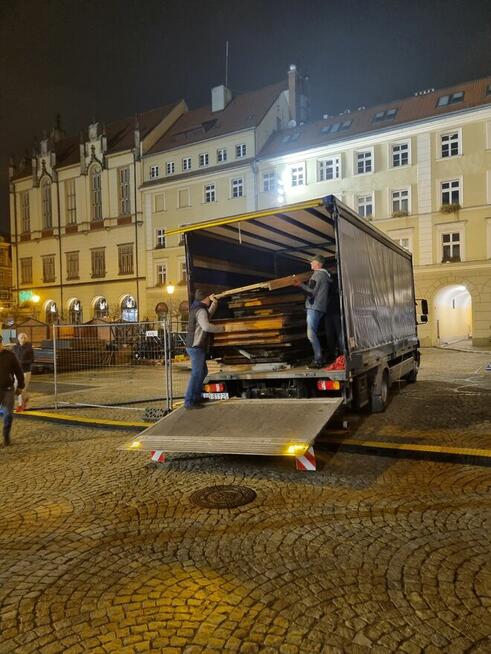 Usługi Transportowe / Przeprowadzki / Transport Ciężarowy