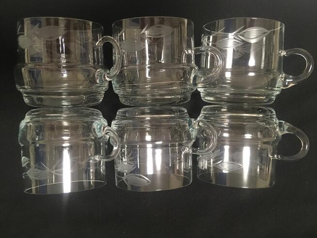 PRL stare szklanki filiżanki szlifowane 6 sztuk