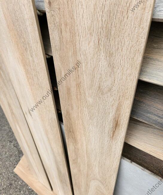 Płytki drewnopodobne gres 120x20 dąb Mattina sabbia gat.1