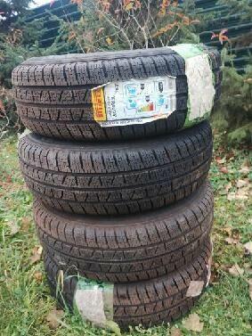 Opony zimowe Pirelli 205/70R 15C (nowe)