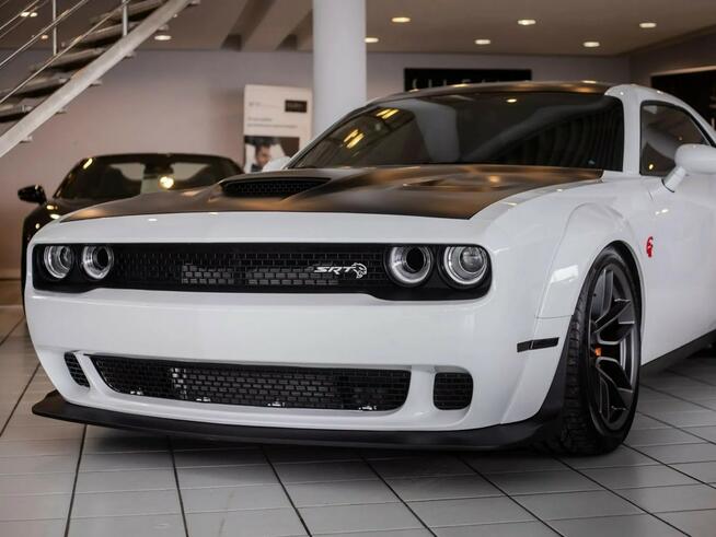 Dodge Challenger Hellcat 861KM Widebody Brembo Alcantara HarmanKardon Martwe pole FV23%