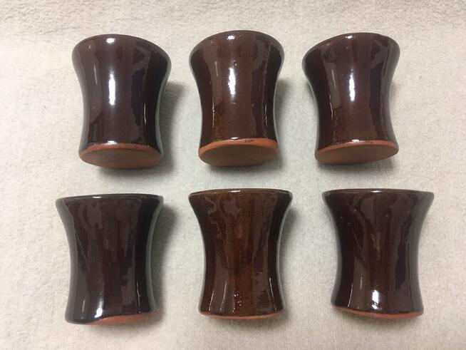 PRL stare kieliszki porcelit kamionka brązowe