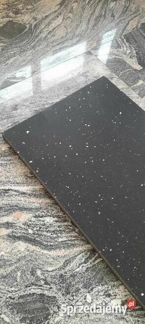 Konglomerat kwarcowy NEGRO LUCIENTE 60x30x1,2