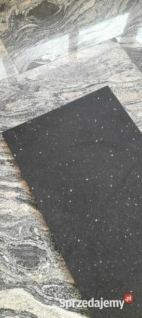 Konglomerat kwarcowy NEGRO LUCIENTE 60x30x2 mat