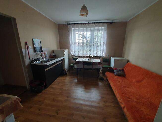 Sprzedam dom z budynkami gospodarczymi