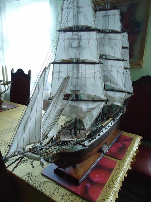 Oryginalny drewniany model żaglowieca US Constellation 1798