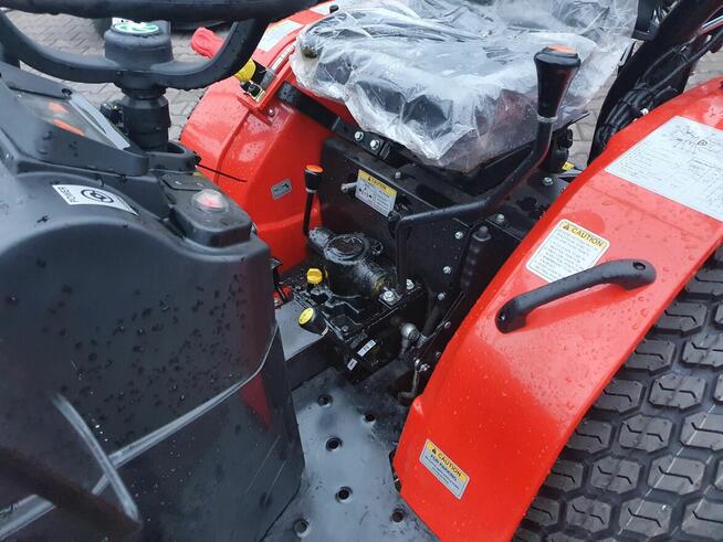 Nowy traktor ciągnik VST918 Mitsubishi 18KM rejestracja pług