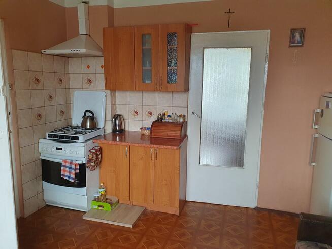 Sprzedam dom z budynkami gospodarczymi