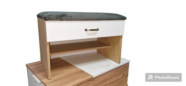 Siedziska Tapicerowane, Pufy