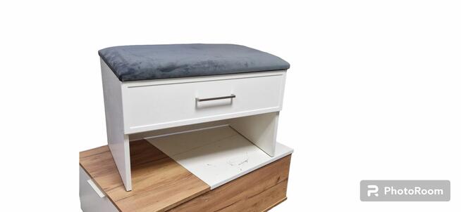 Siedziska Tapicerowane, Pufy